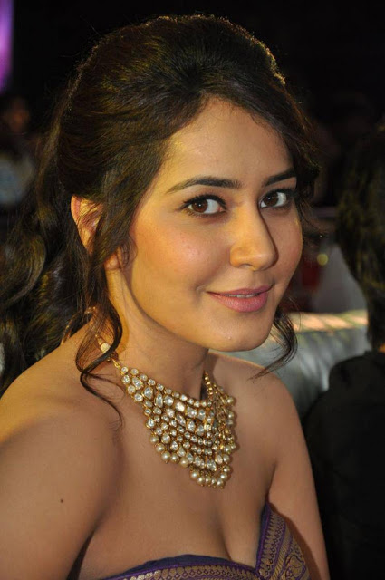 Rashi Khanna Beautiful Face Close Up Photos 3